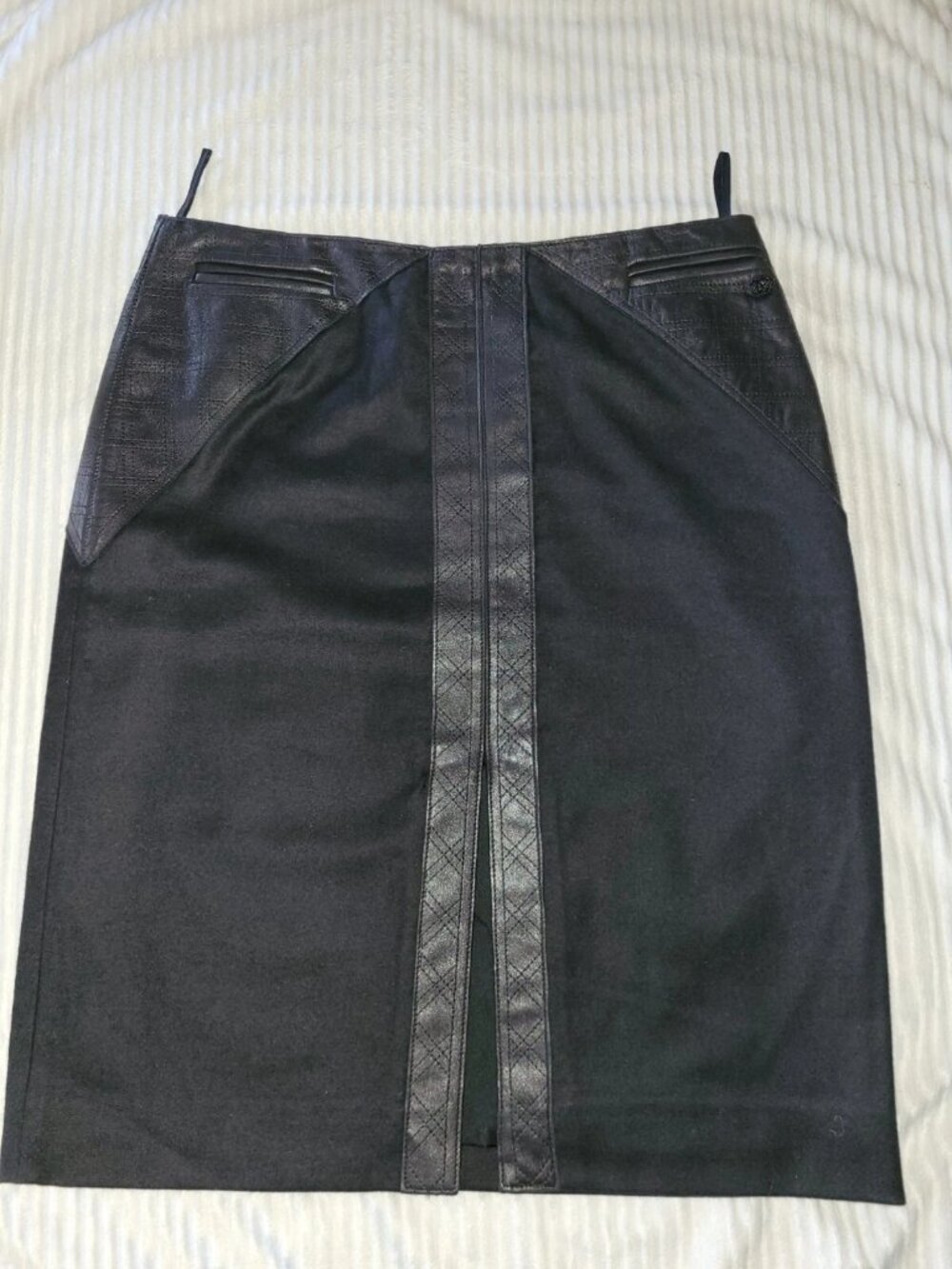 CHANEL Karl Lagerfeld Fall 2010 Black Leather Trim Wool Cashmere Skirt FR38